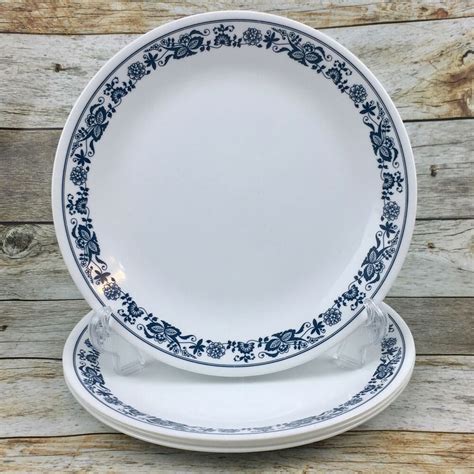 corelle blue flower vintage.